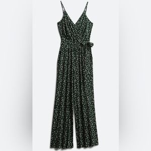 Never Worn Kaileigh Green Floral Jumpsuit- Medium Petite